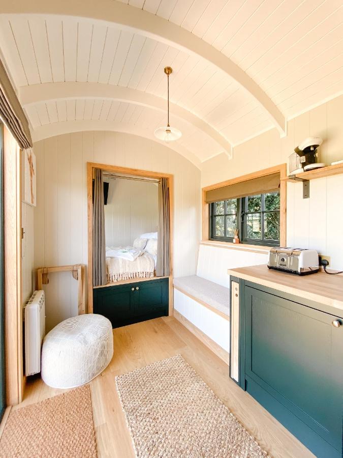 The Rabbit Warren Shepherd Hut Ketton Eksteriør bilde