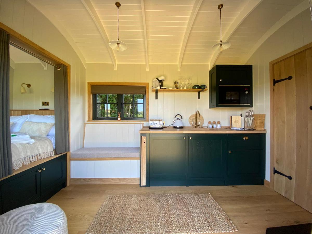 The Rabbit Warren Shepherd Hut Ketton Eksteriør bilde